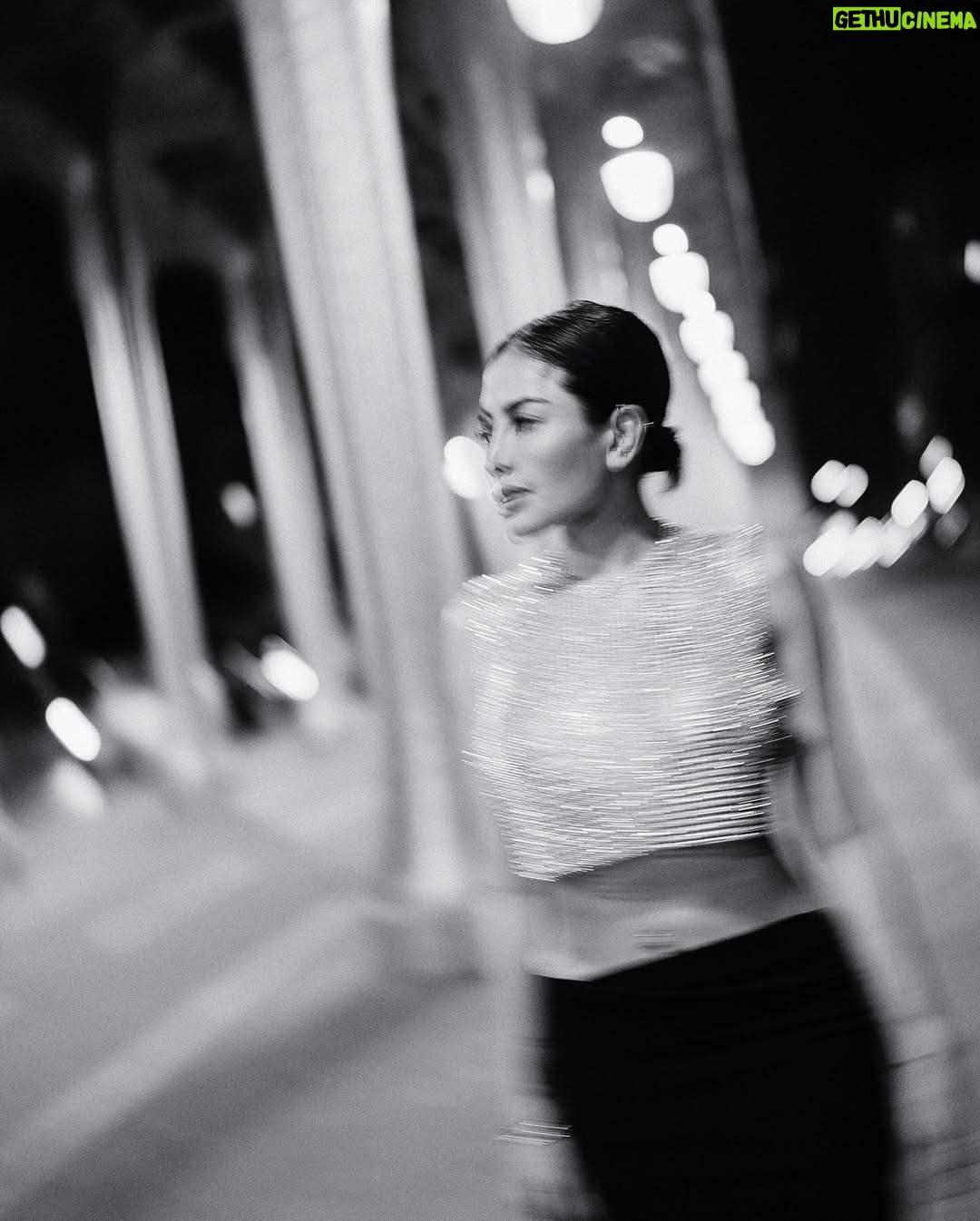 Nikita Mirzani - 372.2K Likes - ✨📸 PARIS 

Merci @videoparis