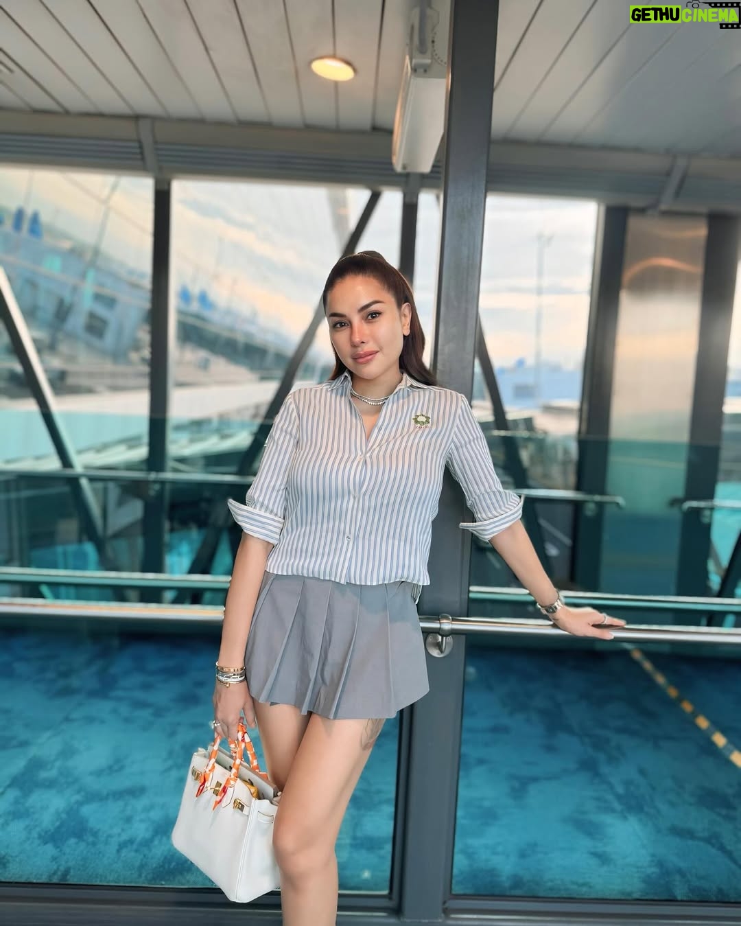 Nikita Mirzani - 525.1K Likes - Ternyata ikan koki itu gak bisa masak ya
Kenapa sih hal kecil kaya gini aja harus bohong