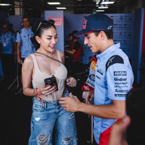 Nikita Mirzani Instagram - Menyala BABY ALIEN @marcmarquez93 🔥
MotoGp Mandalika 2024 ✨