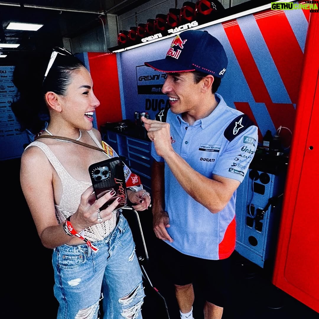 Nikita Mirzani - 450K Likes - Menyala BABY ALIEN @marcmarquez93 🔥

MotoGp Mandalika 2024 ✨