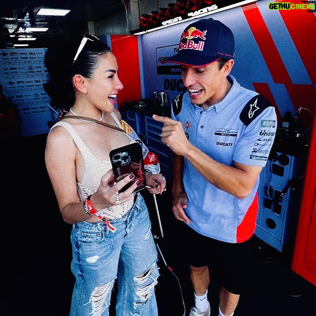 Nikita Mirzani - 450K Likes - Menyala BABY ALIEN @marcmarquez93 🔥

MotoGp Mandalika 2024 ✨