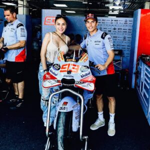 Nikita Mirzani Instagram - Menyala BABY ALIEN @marcmarquez93 🔥
MotoGp Mandalika 2024 ✨