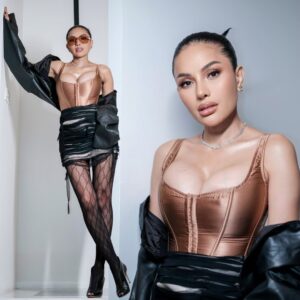 Nikita Mirzani Instagram - look for the gig last nite
wearing @maisonmargiela
styled by @revashion
makeup by @leoafandi_
hairstyling @kriznafahrezi