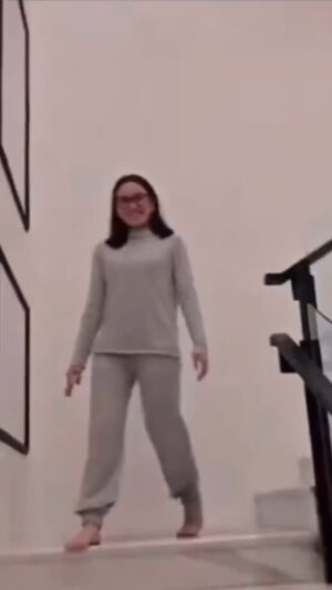 Nikita Mirzani Instagram - Hidup tidak pernah mudah dan kamu akan menghadapi rintangan tertentu. Saat gelap, berjalanlah menuju terang. Selalu percaya pada diri sendiri dan jangan lupa kamu akan selalu memiliki kami di sampingmu. Semoga hari ini memberi kamu banyak alasan untuk tersenyum dan menghujani kamu dengan berkah yang tak terhitung jumlahnya.
Hari ini mimi akan mengatakan bahwa mimi adalah salah satu orangtua yang beruntung memiliki putri yang luar biasa. Have a great birthday princess Laura Meizani Mawardi ❤️
Post By Admin ✨