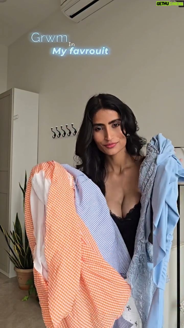 Nikita Tiwari - 6.9K Likes - Grwm in my favorite/favrouit 🫠👗🐋💙

#grwm #trending #love #explorepage #summer #summer #reels #insta #blue #explorepage #travel
