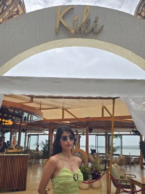Nikita Tiwari Instagram - Goa mode activated 🌴☀️
No plans, just tides, good vibes and good
food☀️
📍@kikigoaofficial
@akrititibrewal
@harshittibrewal
#InstaGoa #ReelItFeelIt #GoldenHourMagic #VisualVibes #ContentCreator #VibesOfIndia #ExploreWithMe #WanderlustIndia #ReelReady #PhotoDumpDiaries
