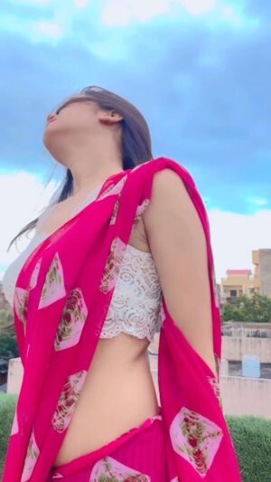 Nikita Vaid Instagram - ♥️🥀✨
#nikitavaid #reels #trending