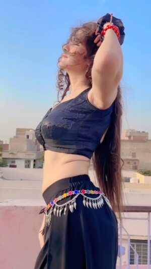 Nikita Vaid Instagram - 🖤🥀✨
#nikitavaid #reels #trending