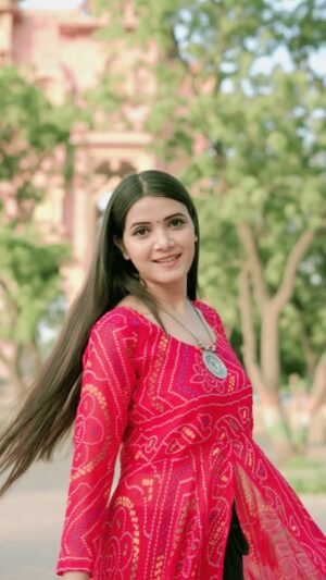 Nikita Vaid Instagram - Ishq ne pakad li kalai♥️
#nikitavaid #reels #trending