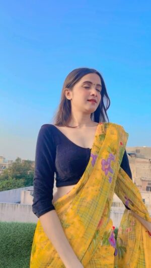 Nikita Vaid Instagram - Slow Motion ♥️✨
#nikitavaid #reels #trending