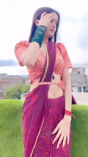 Nikita Vaid Instagram - Comment your Fav Song ☺️♥️✨
#reels #trending #nikitavaid