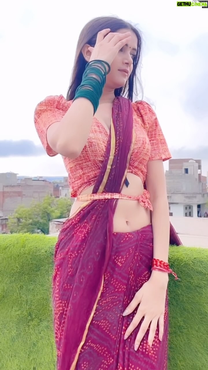 Nikita Vaid - 14.9K Likes - Comment your Fav Song ☺️♥️✨

#reels #trending #nikitavaid
