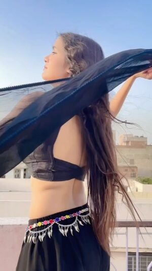 Nikita Vaid Instagram - 🥀🖤✨
#nikitavaid #reels #trending