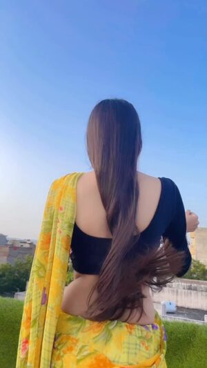 Nikita Vaid Instagram - Ahista ♥️
#nikitavaid #reels #trending