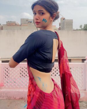 Nikita Vaid Instagram - ♥️
#trading #nikitavaid #holi