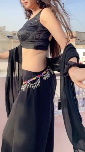 Nikita Vaid Instagram - Tag Nagin Ladki🖤✨
#nikitavaid #reels #trending