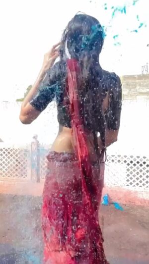 Nikita Vaid Instagram - Balam Pichkari ♥️✨
#nikitavaid #reels #reels