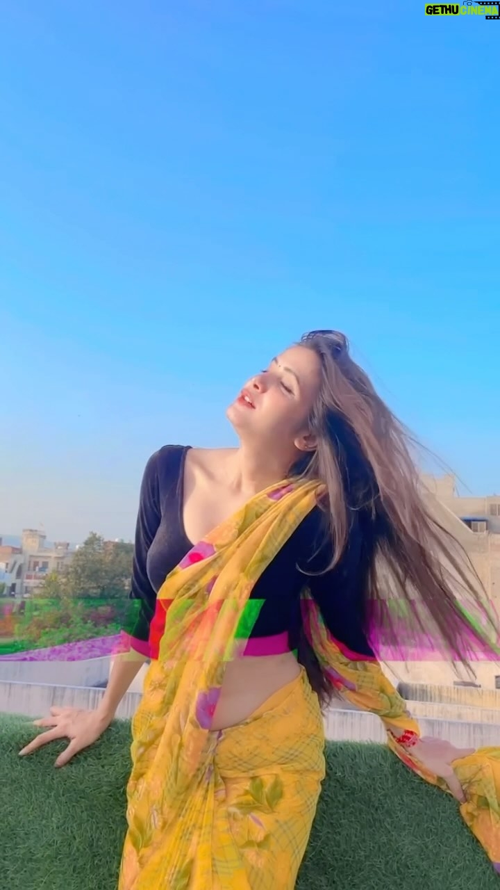 Nikita Vaid - 154.4K Likes - Tag “Rani 👑 

#nikitavaid #reels #trending
