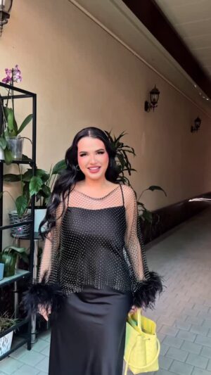 Nilufar Usmonova Instagram - Make_up & hair @nilufarusmonova