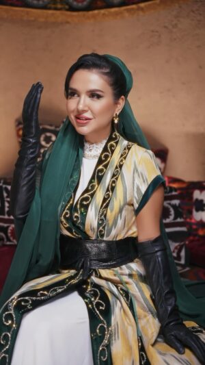 Nilufar Usmonova Instagram - Taqdir mayli sina, ginaa qilmayman
Ming shukur yuragim urib turibti💗
@gulnoz_makeupartist 💄
@jamolsharafutdinov 💇♀️
@marvaridatelier 👗
@_sherzodumarov_ 📸
Telegram kanalimda taronani to’liq tinglashingiz mumkin🤗