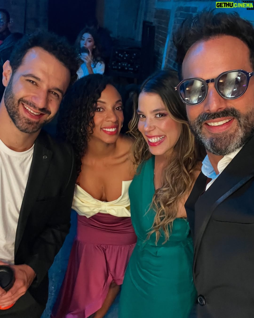 Nina Caicedo - 17.8K Likes - Tenemos @masterchefcelebrityco 🏆🪅🎈🎉 felicitaciones @paolareyactriz siempre excelente desde el día 1! 
Ahora si se acabó esto! 

Styling: @isazaenlacasa 

Mi outfit ❤️ @adrianacapassocr