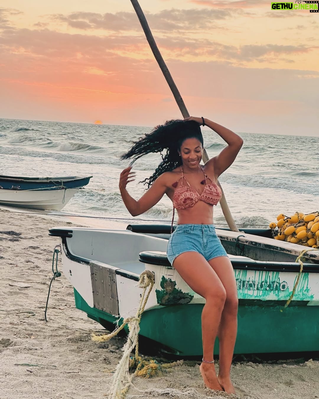 Nina Caicedo - 9.9K Likes - Abril resumido🤎