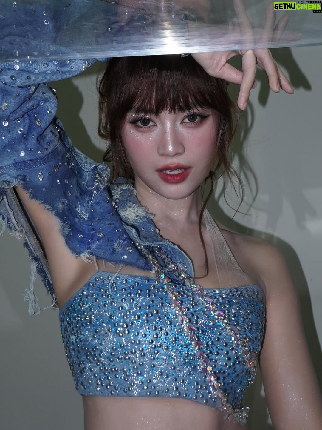 Ninh Duong Lan Ngoc - 29.4K Likes - Chiến ko ak ? Show này show nào ak , đố cả nhà 💕
