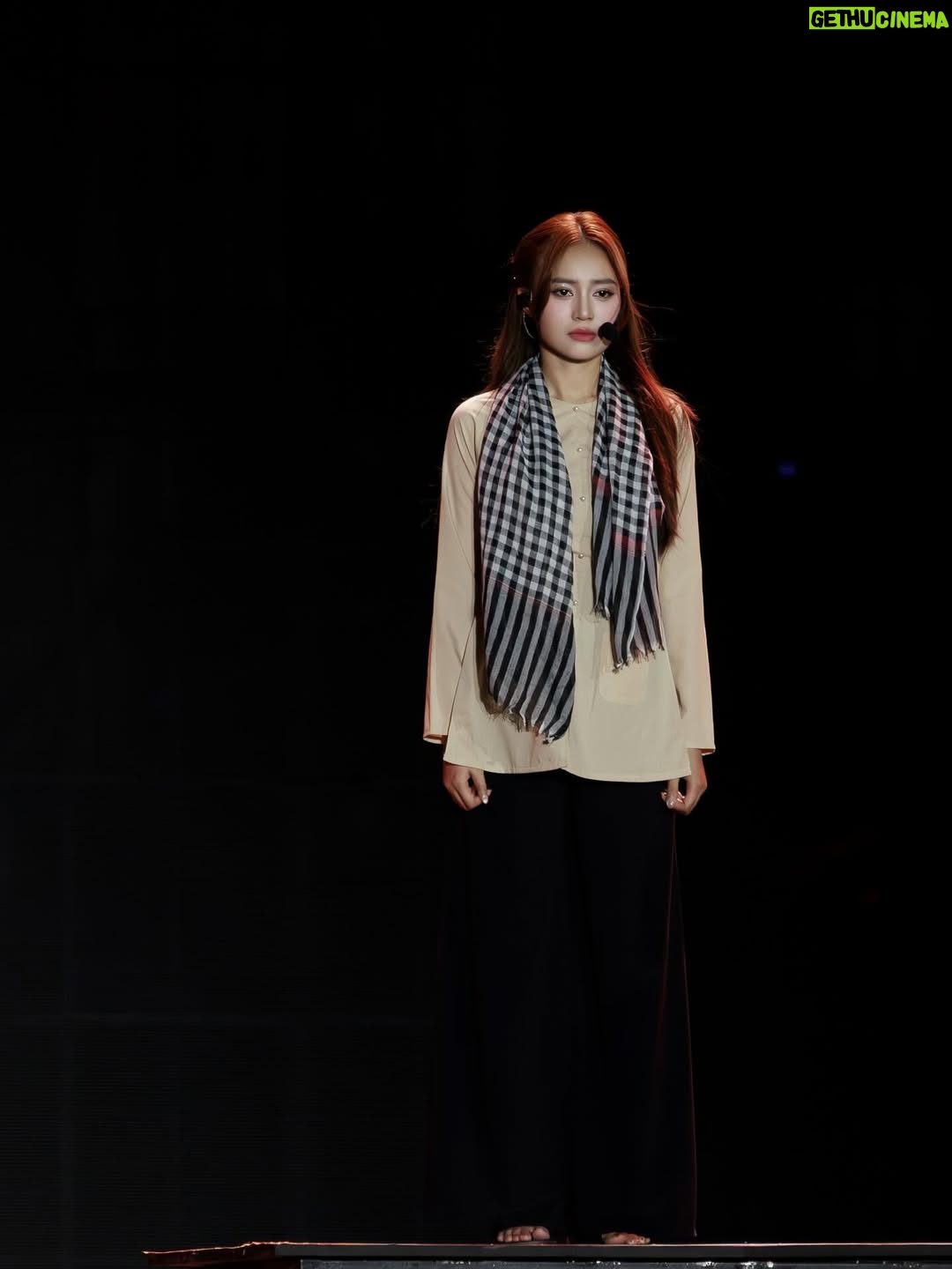 Ninh Duong Lan Ngoc - 31.4K Likes - Hoà bình đẹp lắm ❤️