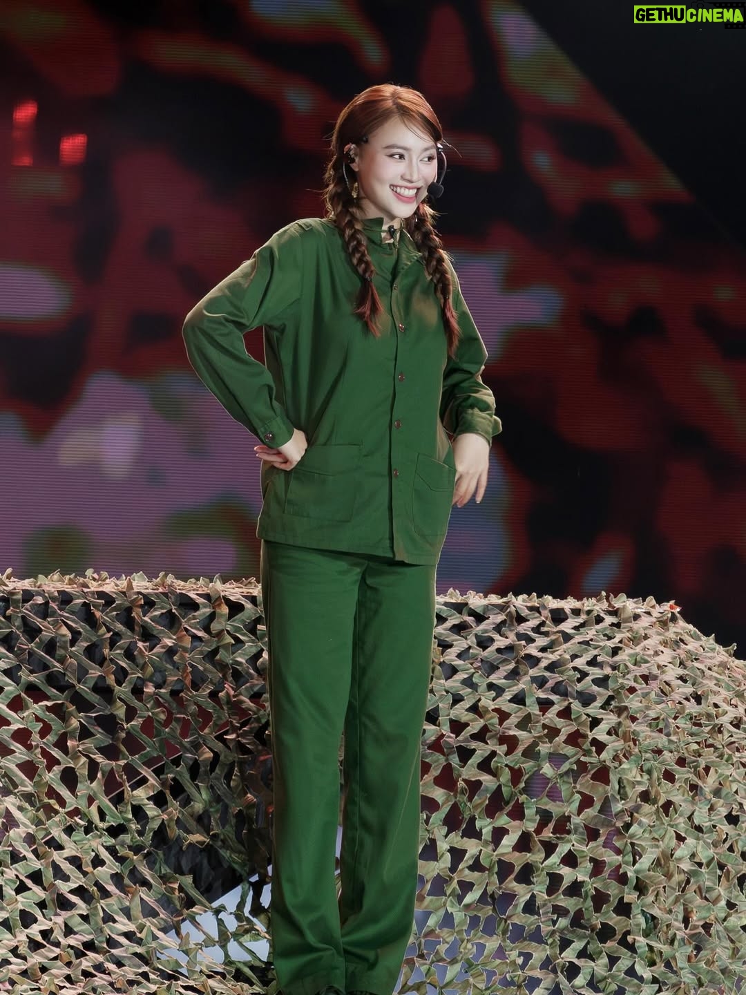 Ninh Duong Lan Ngoc - 31.4K Likes - Hoà bình đẹp lắm ❤️