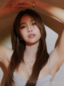 Actress Ninh Duong Lan Ngoc HD Photos and Wallpapers August 2025
