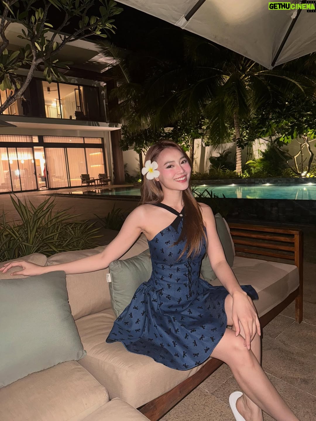 Ninh Duong Lan Ngoc - 27.9K Likes - Chớ âu lo để làm gì , hè rồi là ta phải đi chơi