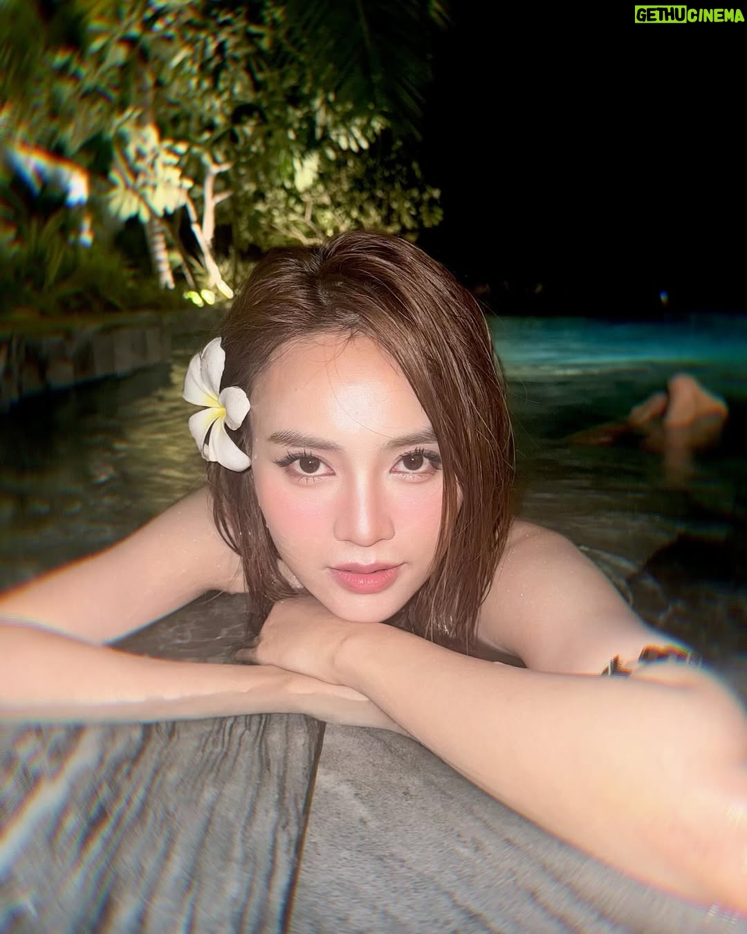 Ninh Duong Lan Ngoc - 34.2K Likes - Ngất ngây ko ak ???
