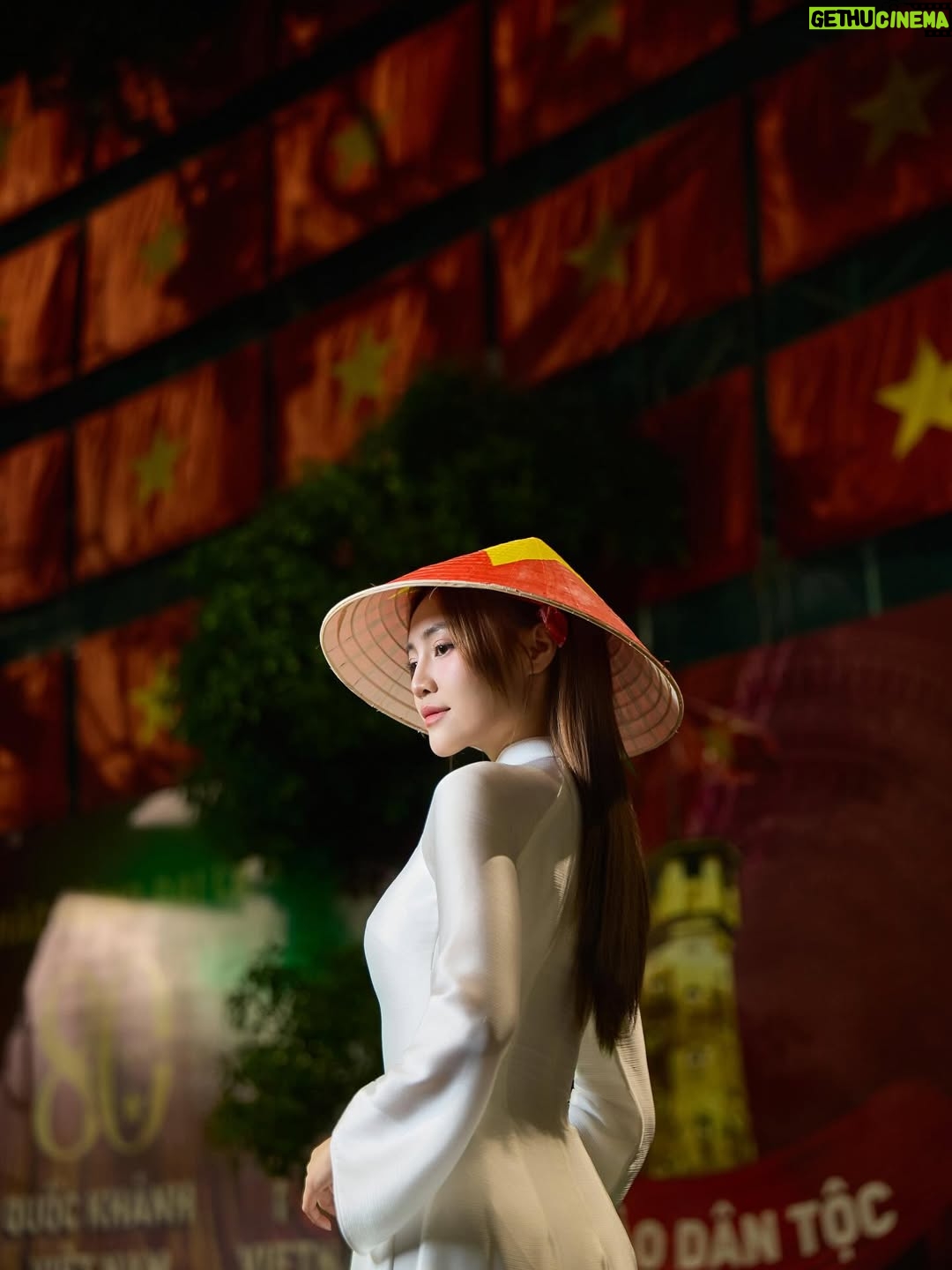 Ninh Duong Lan Ngoc - 36.7K Likes - Còn gì đẹp hơn người con gái Việt trong tà áo dài Việt Nam 🇻🇳

#ninhduonglanngoc #quockhanh2025 #A80