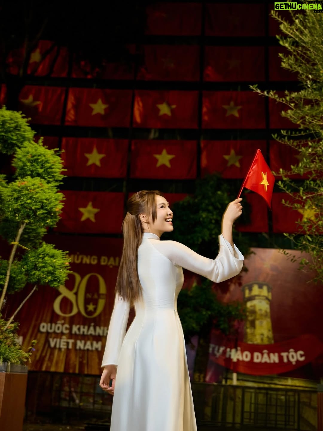 Ninh Duong Lan Ngoc - 36.7K Likes - Còn gì đẹp hơn người con gái Việt trong tà áo dài Việt Nam 🇻🇳

#ninhduonglanngoc #quockhanh2025 #A80