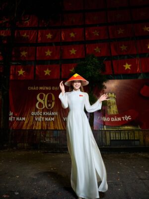 Ninh Duong Lan Ngoc Instagram - Còn gì đẹp hơn người con gái Việt trong tà áo dài Việt Nam 🇻🇳
#ninhduonglanngoc #quockhanh2025 #A80
