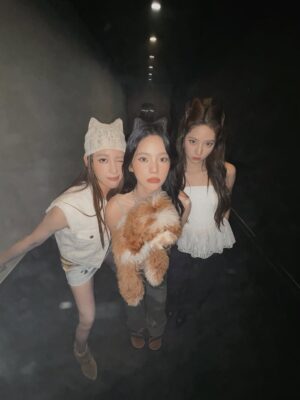 Nini Ouyang Instagram - 合體ꪔ̤̥ꪔ̤̮ꪔ̤̫久違了
今晚暫時不當睦睦媽媽
我是妮妮
娜娜娣娣的寶貝姊姊ʕ •ᴥ•ʔ
@nanaouyang
@_didiouyang__