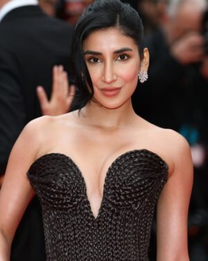 Nish Hair Instagram - Your girl’s first cannes red carpet in and as Nish Hair