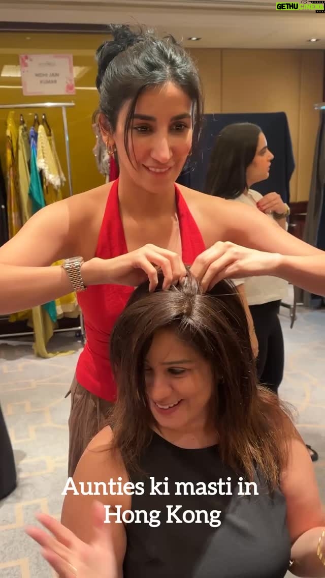 Nish Hair - 3.2K Likes - Launching new Hair Topper for short hair in Subtle highlights color - it is a blend of natural black and dark brown and works well if you have a mix hair color or two shades in your hair 

Check it out on nishhair.com 

To know more Dm us 

#nishhair #nishhairkimalkin #hairextensionshongkong