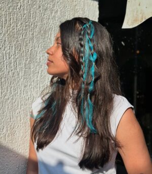 Nish Hair Instagram - Bored of your regular look? Clip in some #Strandouts and instantly add that splash of colour. Shop now on Blinkit, Amazon, Myntra & nishhair.com
#nishhair #nishhairkimalkin