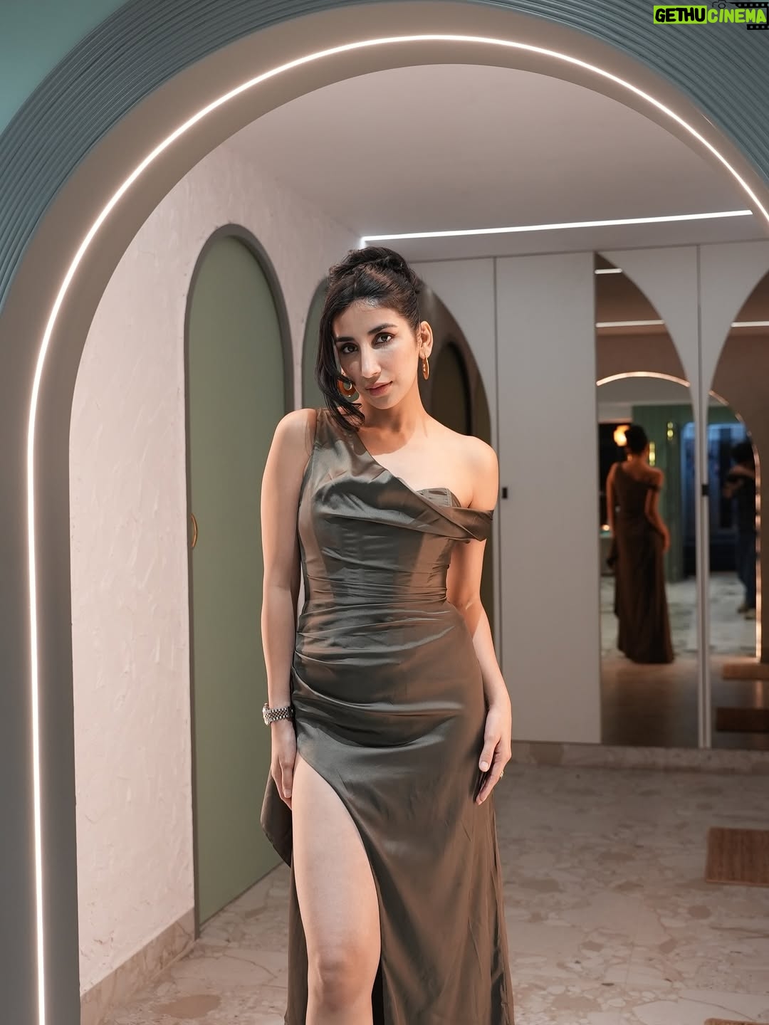 Nish Hair - 24.9K Likes - Some Dreams are worth Taking

Nish Hair Bengaluru , strand by strand i am writing my own story…. 

#nishhairbengaluru #hairextensionsindia #nishhair