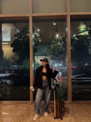 Nish Hair Instagram - Hong Kong coming to you with lots and lots of nish hair 😍😍😍😍
See you at @holidayinngoldenmilehongkong
#nishhair #nishhairkimalkin #hairextensionshongkong #malkinvibesonly