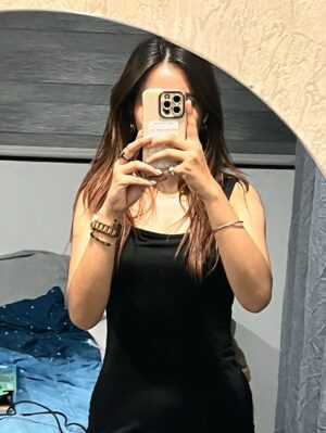 Nisha Bhandari Instagram - 🖤