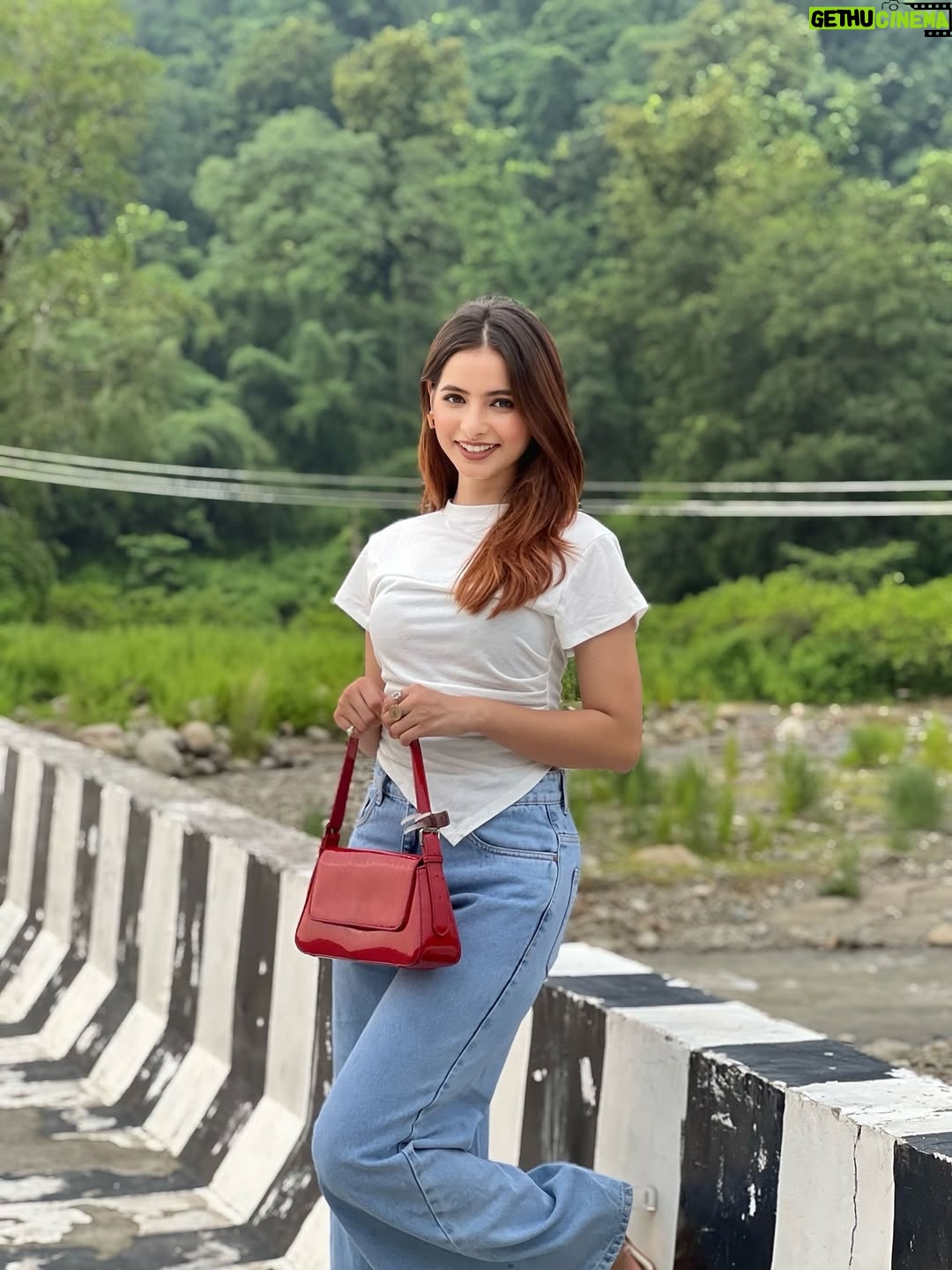 Nisha Bhandari - 16.6K Likes - 🤍❤️