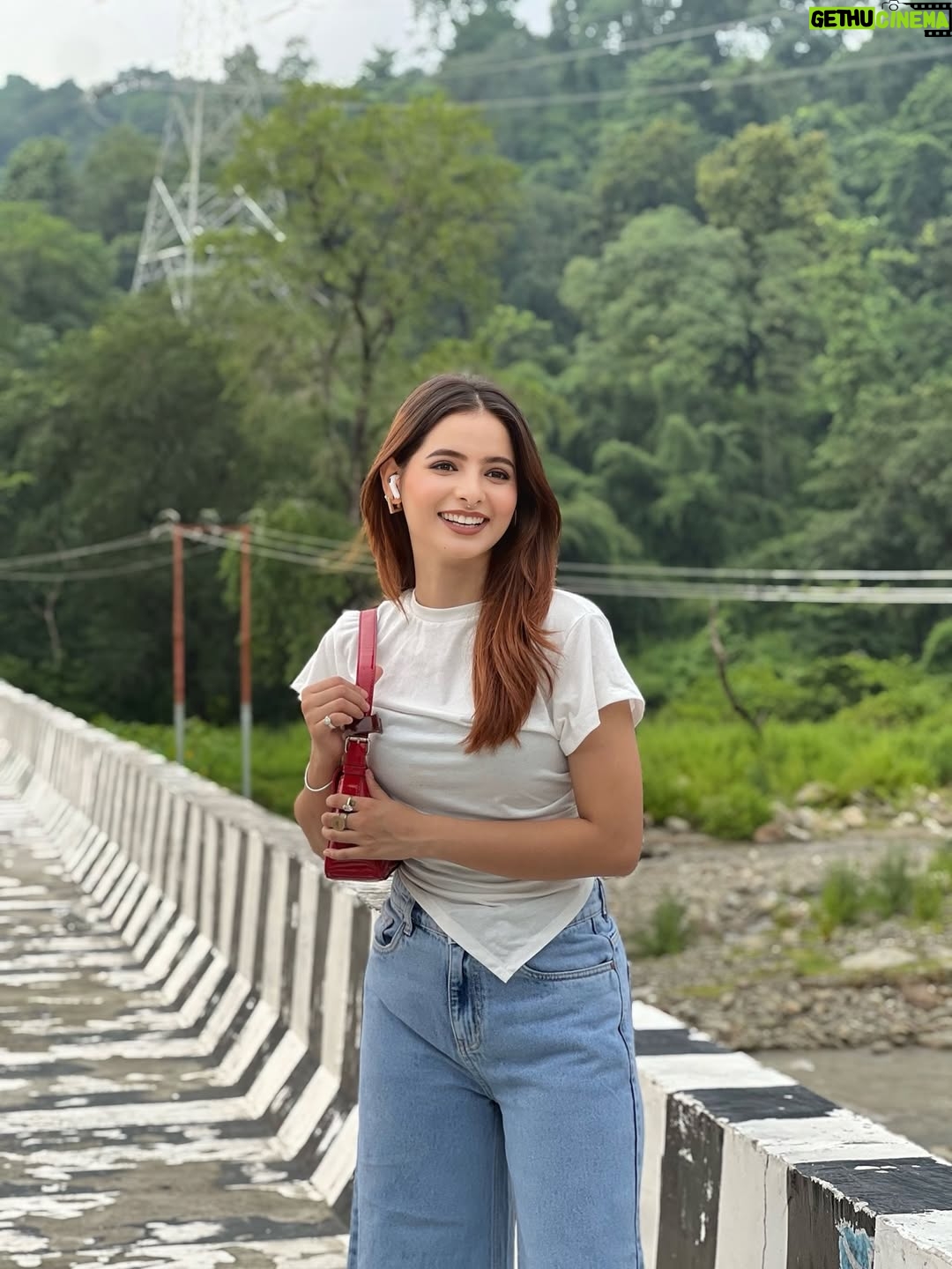 Nisha Bhandari - 16.6K Likes - 🤍❤️