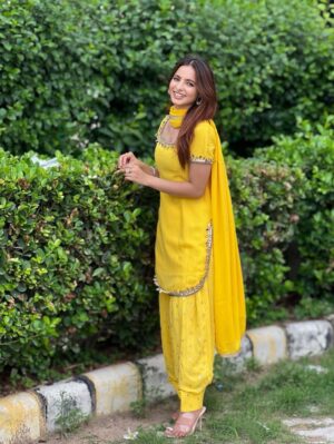 Nisha Bhandari Instagram - 💛💛💛