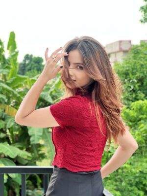 Nisha Bhandari Instagram - 🍷
