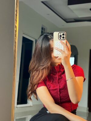 Nisha Bhandari Instagram - 🍷