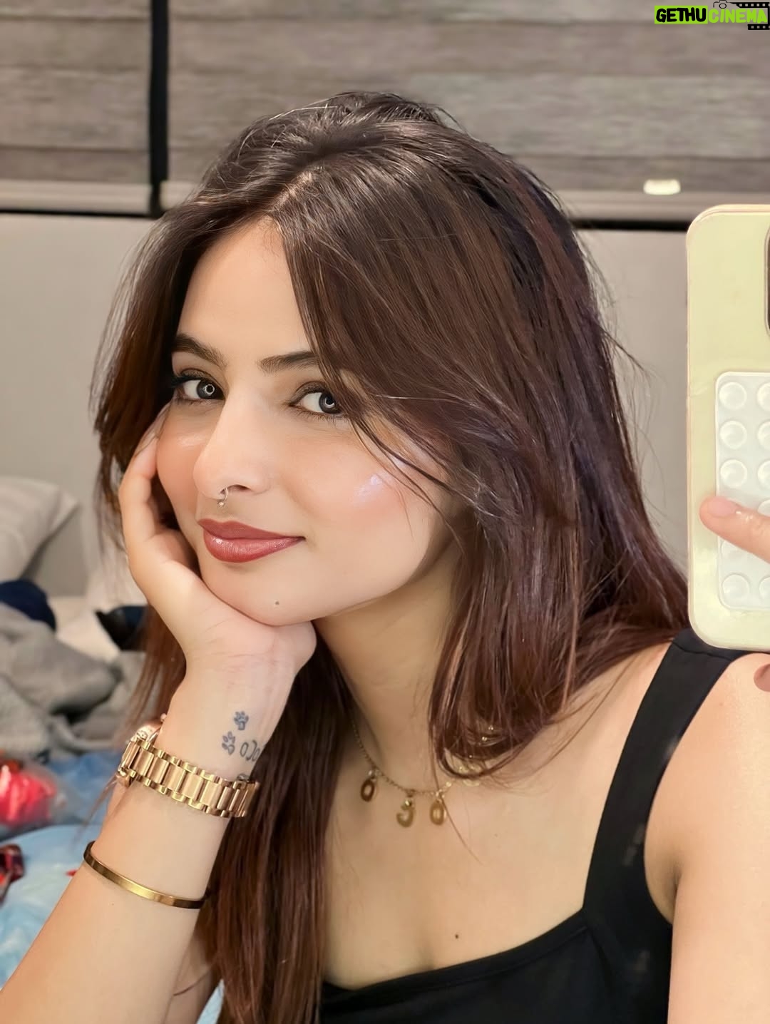 Nisha Bhandari - 22.7K Likes - 🖤