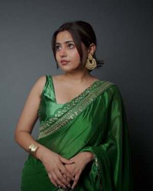 Nishu Tiwari Instagram - Sarkaari naukri wale ka rista aaya hai 😅😍