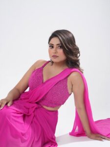 Actress Nishu Tiwari HD Photos and Wallpapers September 2025